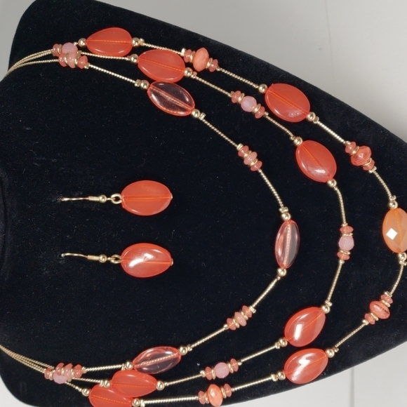 Gold Multi-Strand Statement Necklace Multi-Color Beaded & Matching Earrings - Picture 11 of 11